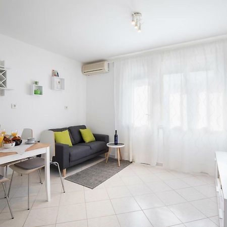 Castropola Apartment Ngoại thất bức ảnh