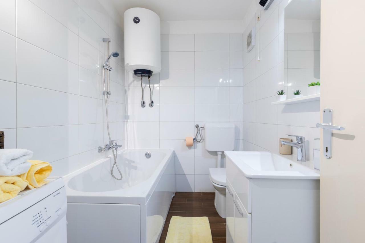 Castropola Apartment Ngoại thất bức ảnh